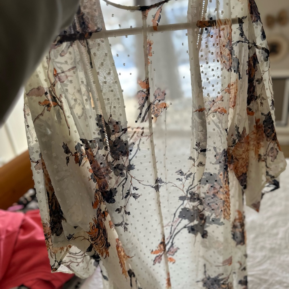 Maurices Floral Sheer Kimono - Cream and Black - Picture 2 of 3